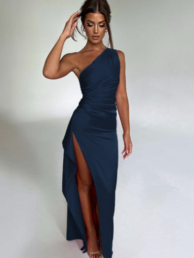A Dazzling One Shoulder Elegant Backless dress